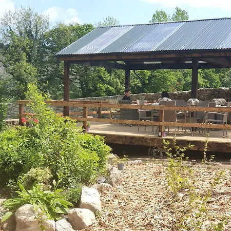 The Wood Yurt تولو