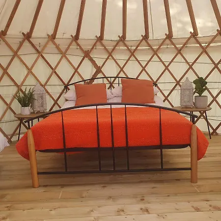Luxury tent The Wood Yurt